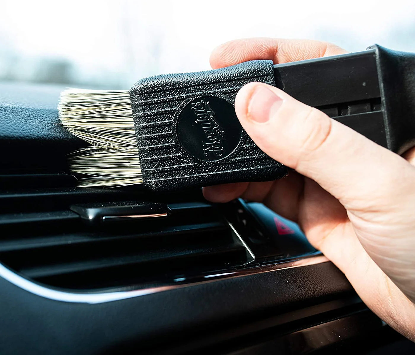 MEGUIAR´S DASH & TRIM BRUSH