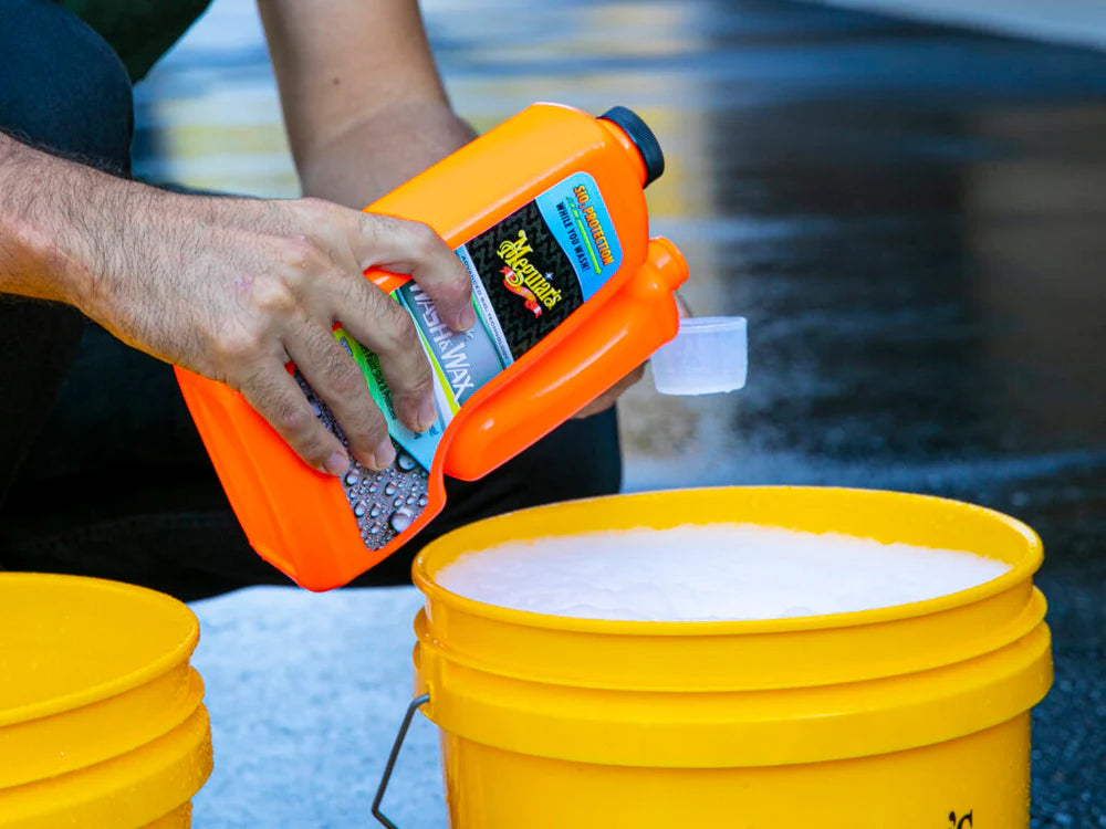 MEGUIAR´S HYBRID CERAMIC WASH & WAX 1,42L